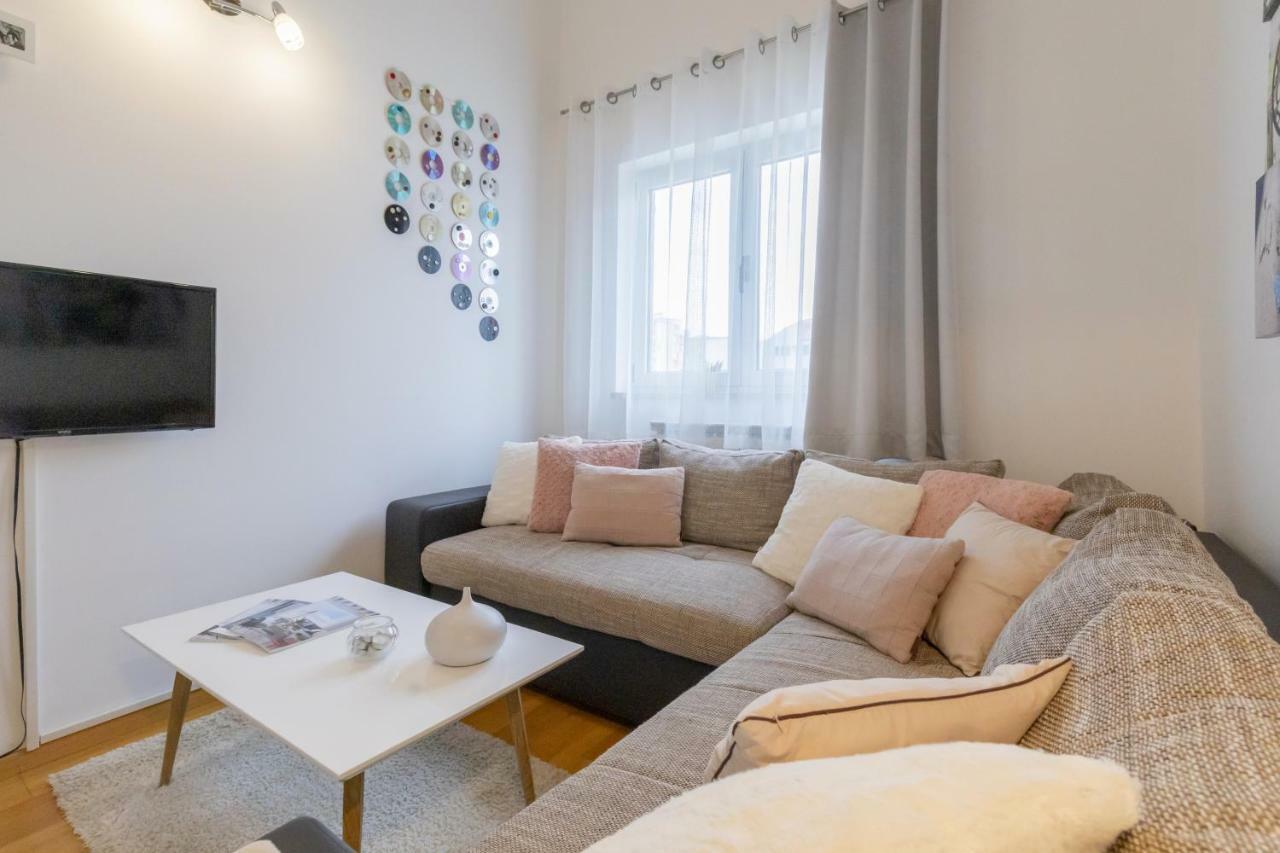 Center Penthouse Apartment Pola Esterno foto